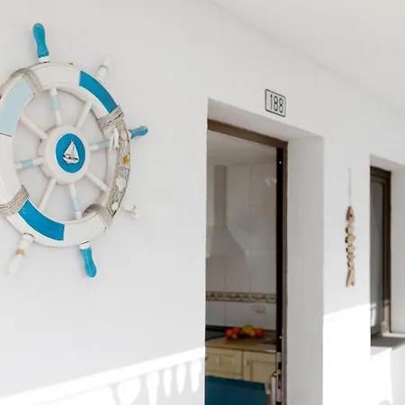 Casa Acosta En *